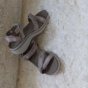 Sketchers arch support sandal size 7.5